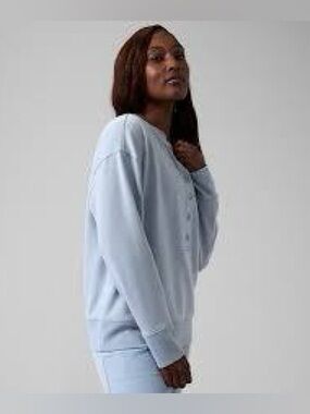 Athleta Balance Henley Sweatshirt with Snap Button Placket Sz. 1X Blue Star